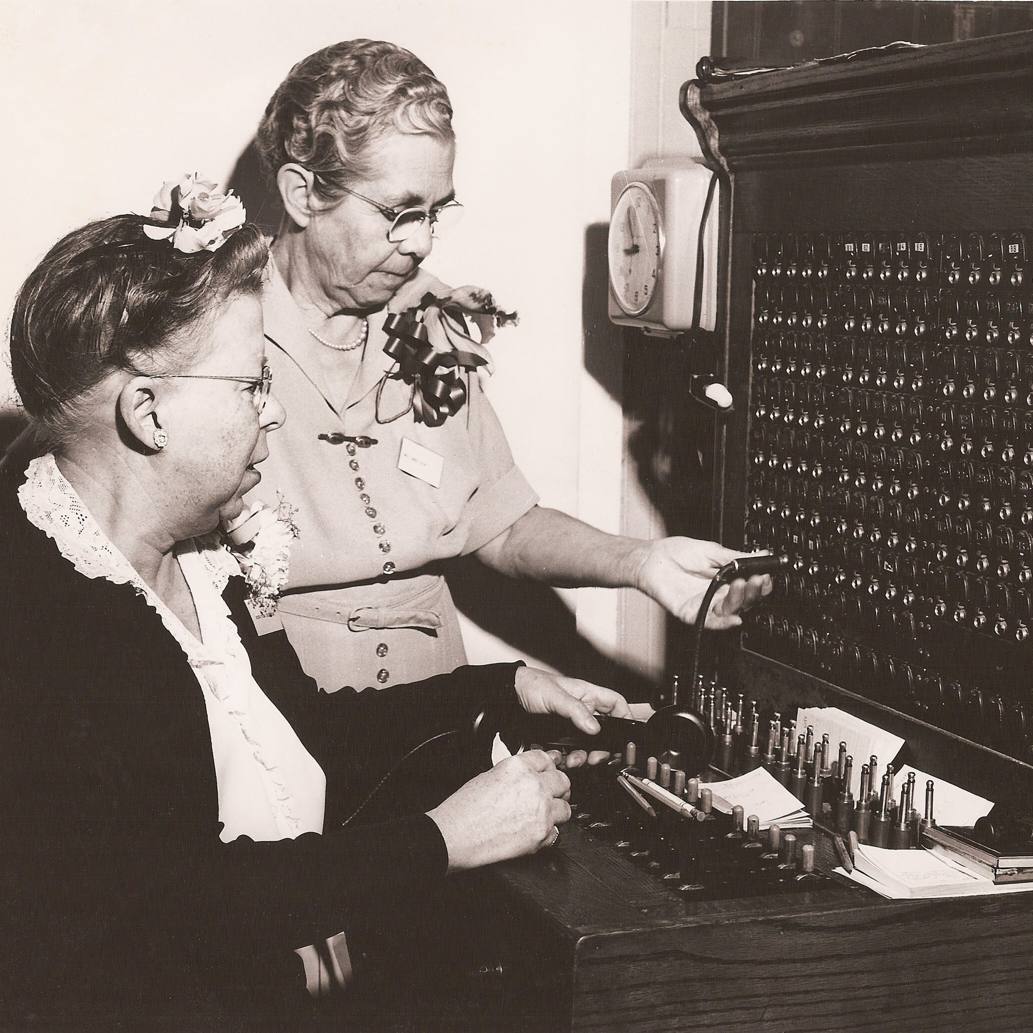 [WPT][11]Telephone Photo 3 23 in wide